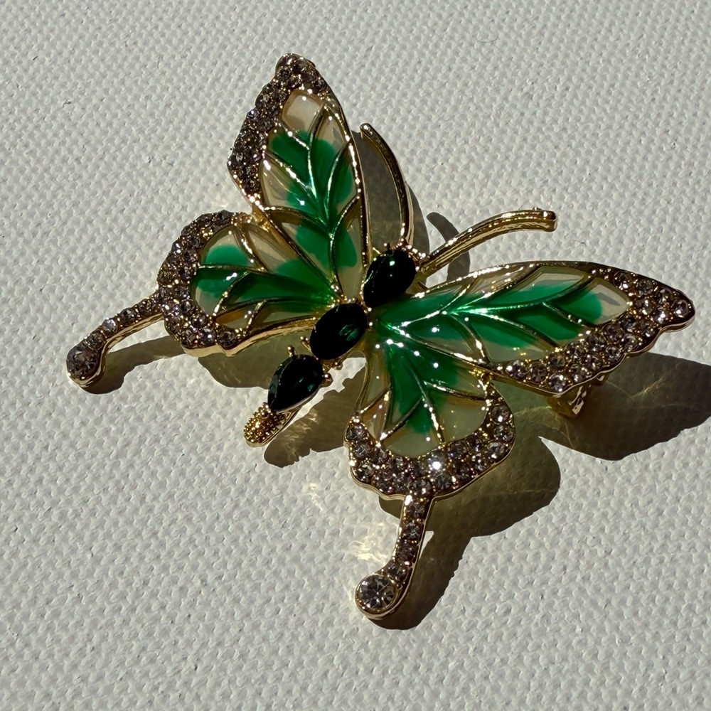Brooch Green Crystal Butterfly Brooch | Elegant Lapel Pin Jewelry - Picture 10 of 12